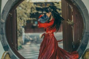 故事家族败落，未婚夫逼她退婚，不想豪门侯爷隔天就来上门提亲