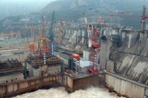中国的三峡大坝建成有多不易？花费36年才完工，它还能撑多久？